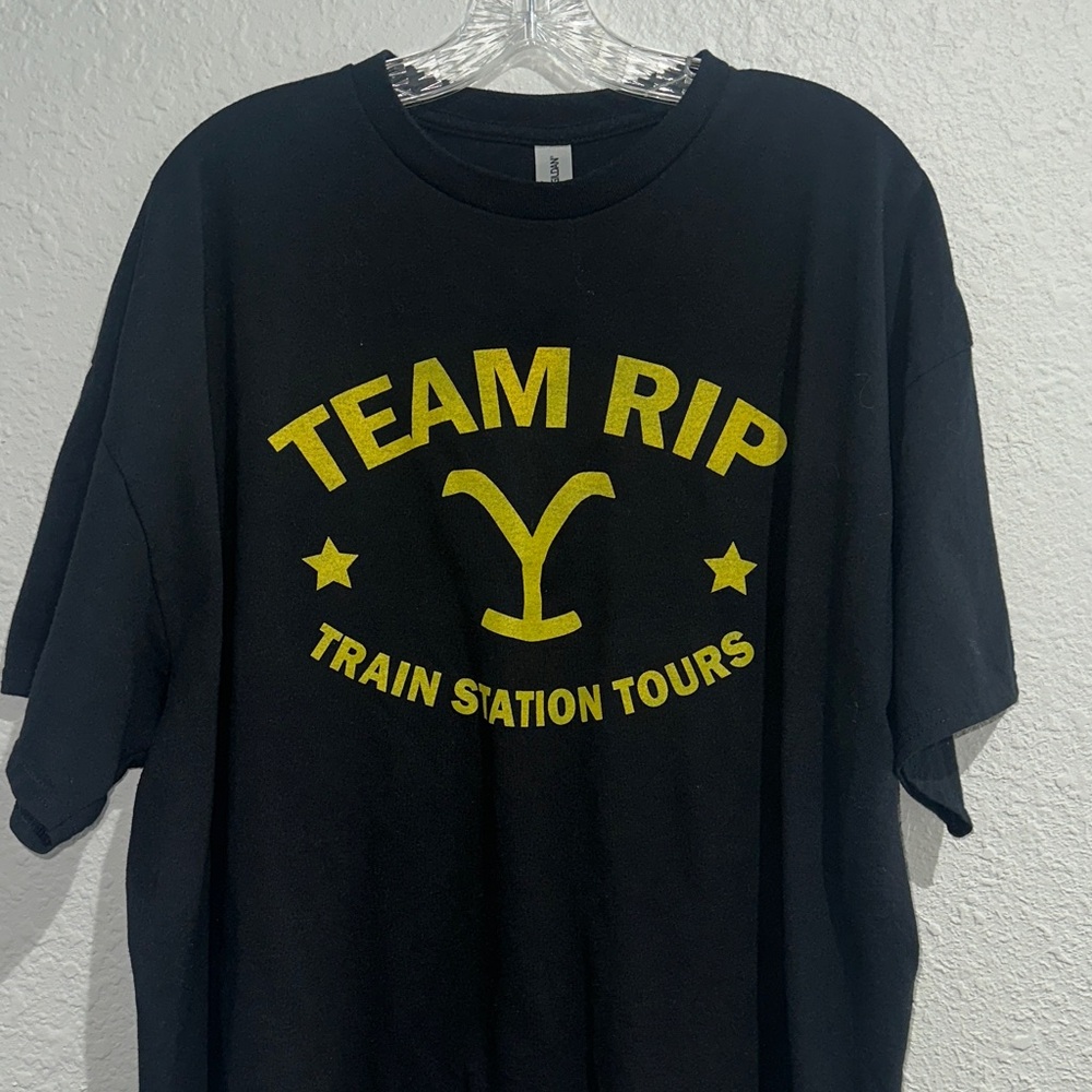 Men’s Black Team Rip T-Shirt size 2XL